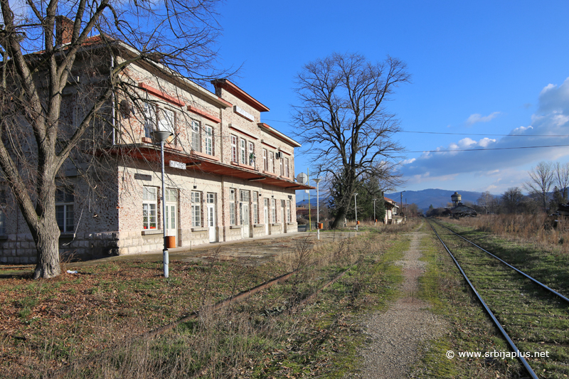 Železnička stanica Kučevo na pruzi Požarevac - Kučevo otvorena je 1927. godine
