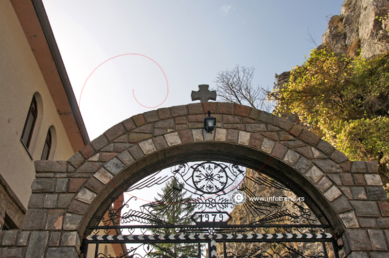 Manastir Gornjak - 9429